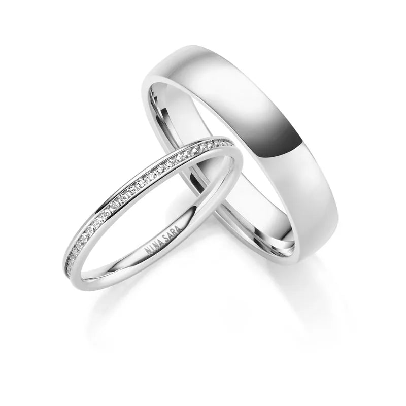 Edelstahlring mit einem Beisteckring